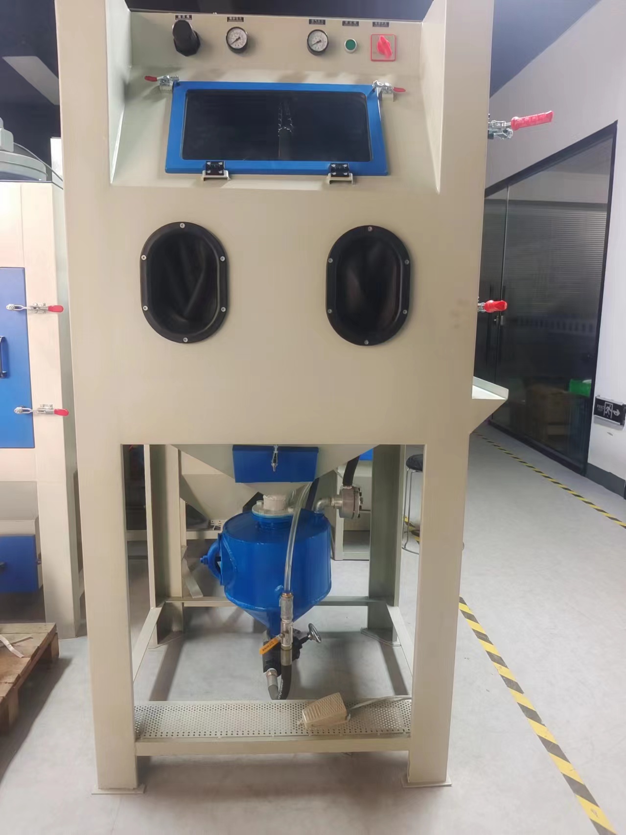 BHPS-1090DA手動加壓式噴砂機(jī)